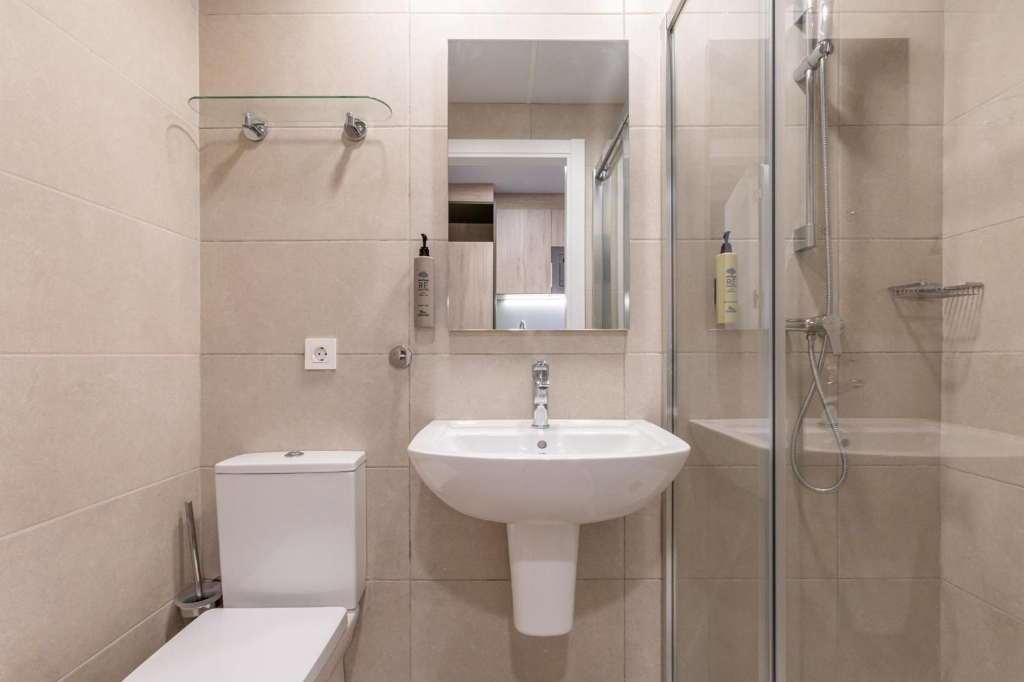 Hotel Nido Malvarrosa Valencia Room photo