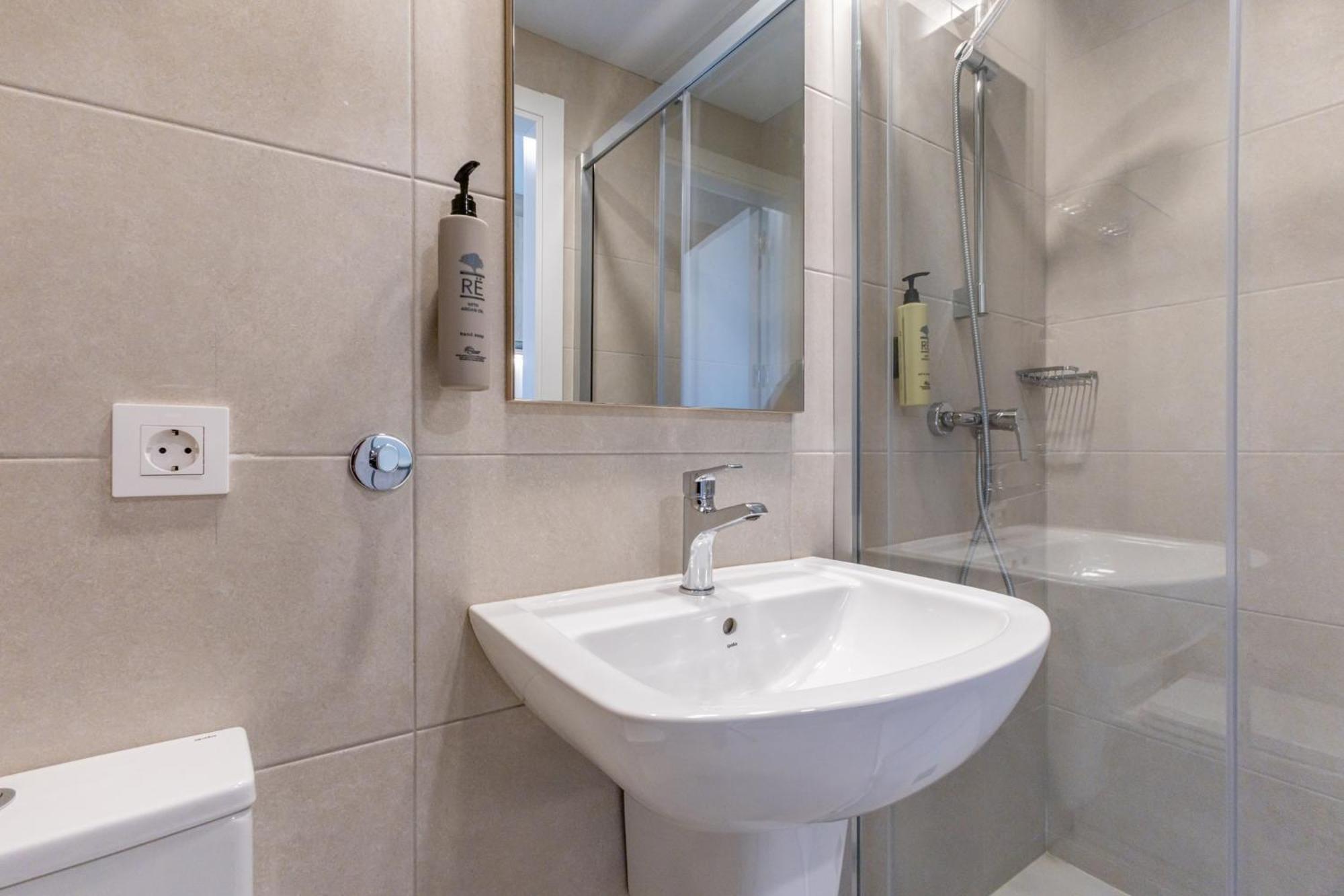 Hotel Nido Malvarrosa Valencia Room photo